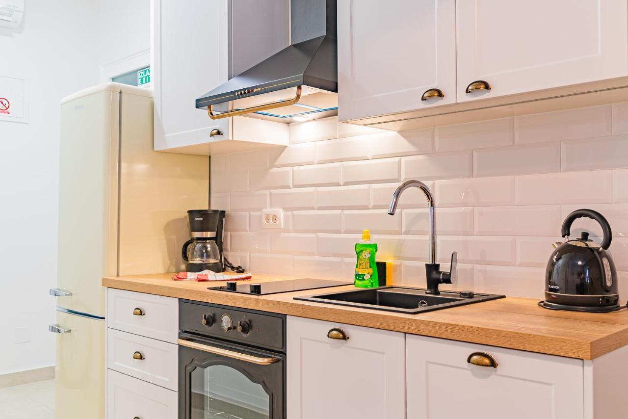 Apartman Lena Centar Бол Экстерьер фото