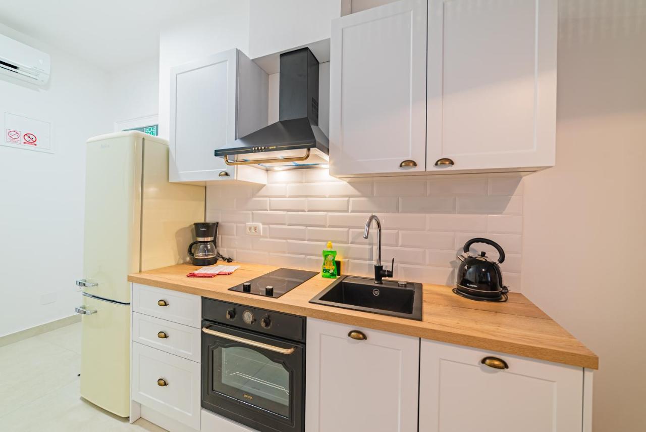 Apartman Lena Centar Бол Экстерьер фото